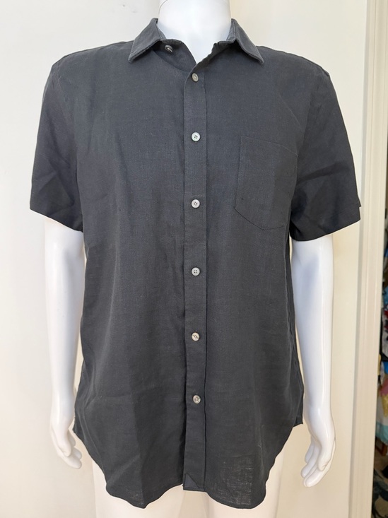 UNTUCKit Other - UNTUCKit Men's Short Sleeve Button-Down Shirt - Charcoal